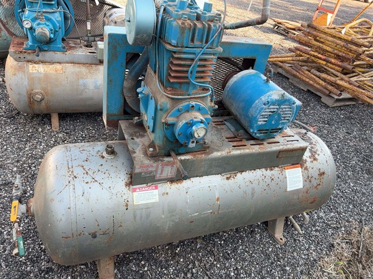 air-compressor-unknown-working-condition-image-1