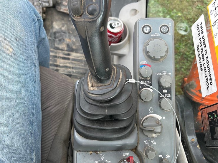 2017-hitachi-zx245us-lc-6n-image-29
