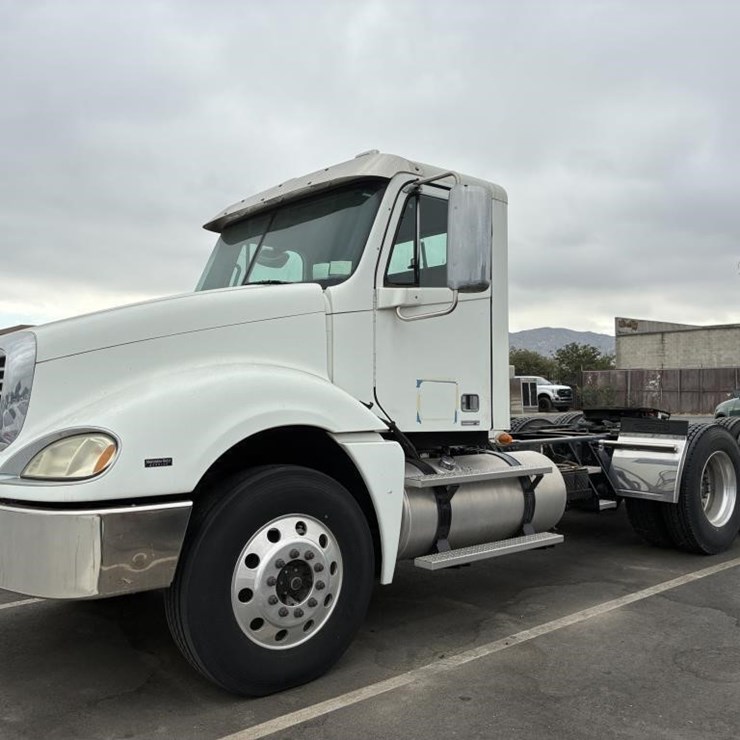 2008 Freightliner Columbia Truck Tractor