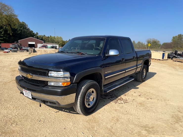 2002-chevrolet-silverado-2500hd-image-1