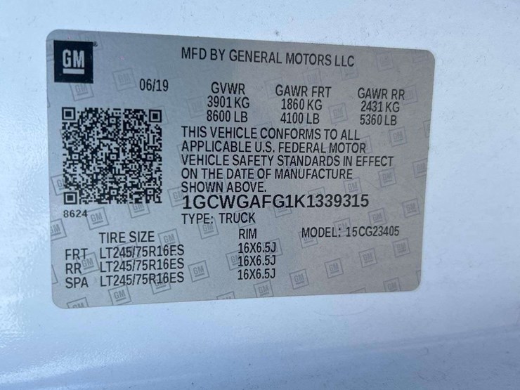 2019-chevrolet-express-2500-cargo-van-image-5
