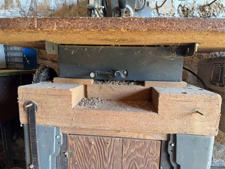 craftsman-10-inch-radial-arm-saw-on-rolling-cart-image-10