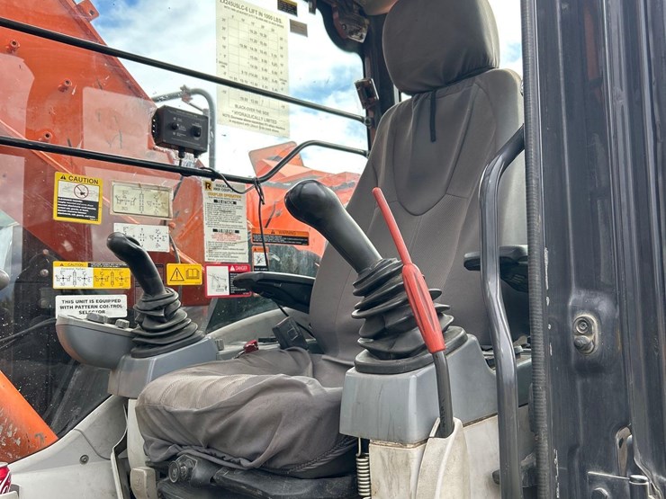 2017-hitachi-zx245us-lc-6n-image-26