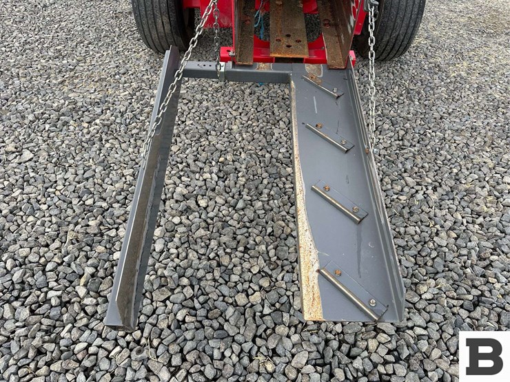 2016-massey-ferguson-1842-image-16