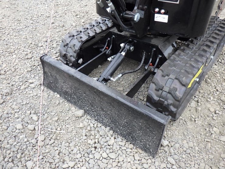 2025-vicsec-13c-hydraulic-excavator-image-9