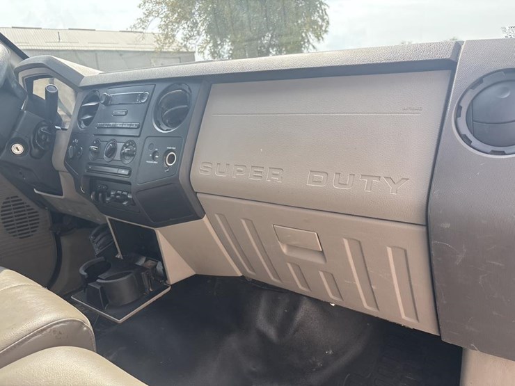 2008-ford-f550-image-35