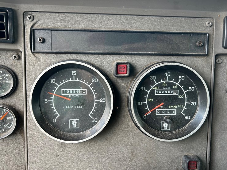 2007-kenworth-t300-image-17