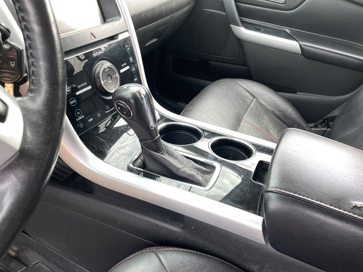2011-ford-edge-image-60