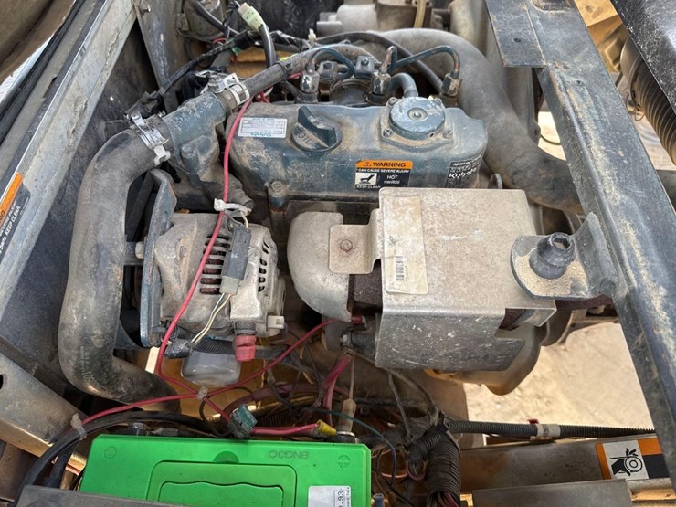 club-car-intell-trak-4x4-utv-image-19