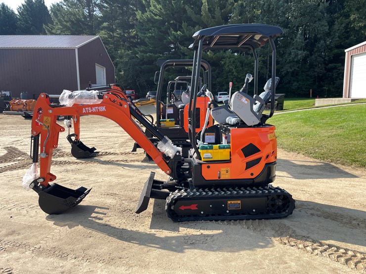 #200-•-new-nt18k-mini-excavator-image-2