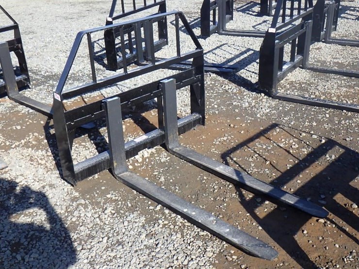 kivel-skid-steer-fork-attachment-48"-image-4