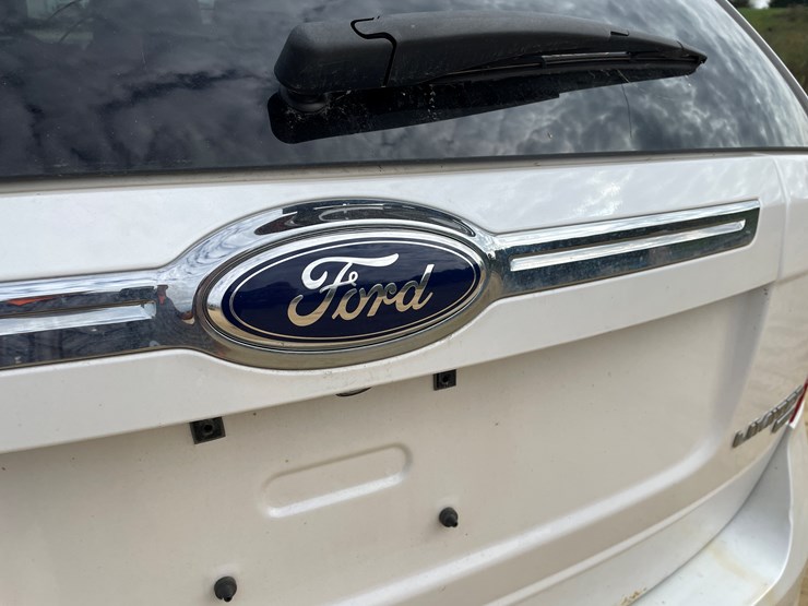 2011-ford-edge-image-9