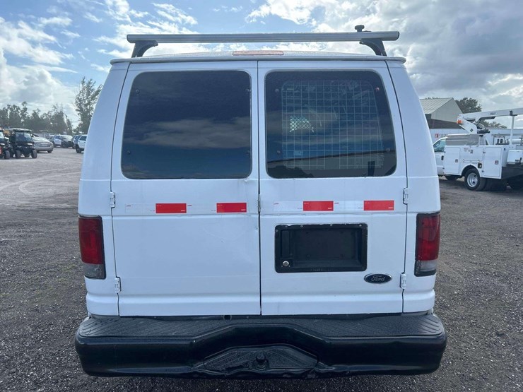 2008-ford-e150-image-19
