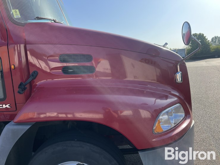 2013-mack-cxu612-truck-tractor-image-12