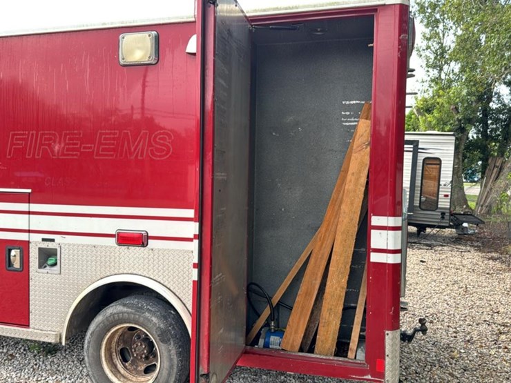 #113-•-2008-chevrolet-ambulance-image-20