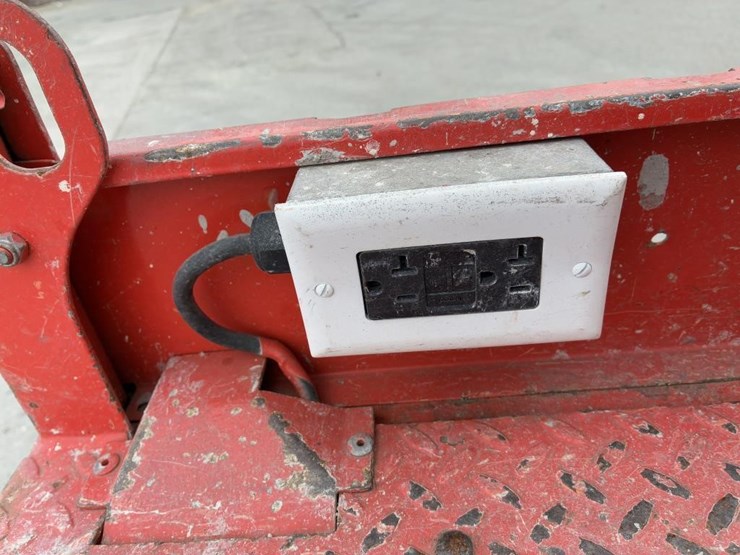 skyjack-sj-3219-scissor-lift-image-11