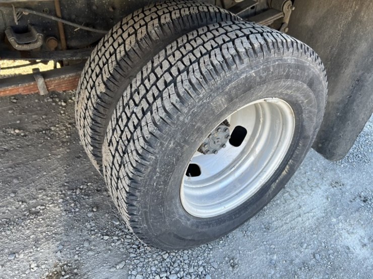 2012-ford-f350-image-18