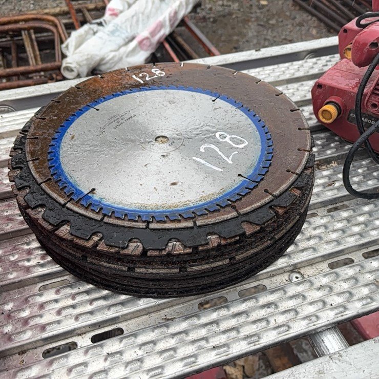QTY OF ABRASIVE & DIAMOND SAW BLADES SUPPORT EQUIPMENT