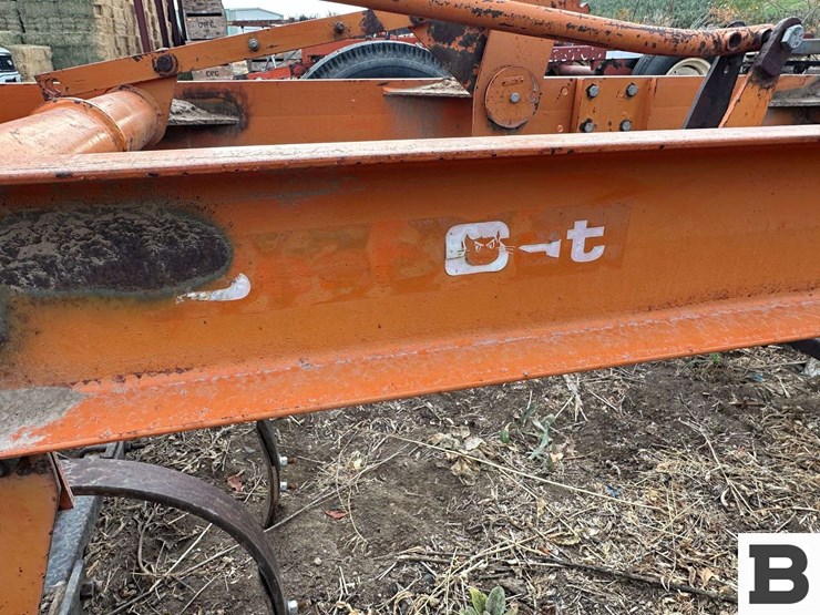 bearcat-seedbed-maker-image-25