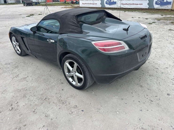 2007-saturn-sky-convertible-coupe-image-4