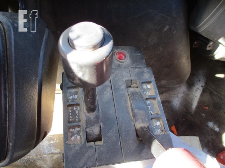 2011-international-durastar-4300-image-12