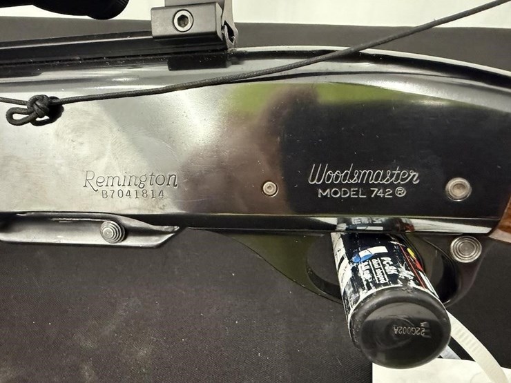 remington-woodsmaster-742-.280-rifle-image-5