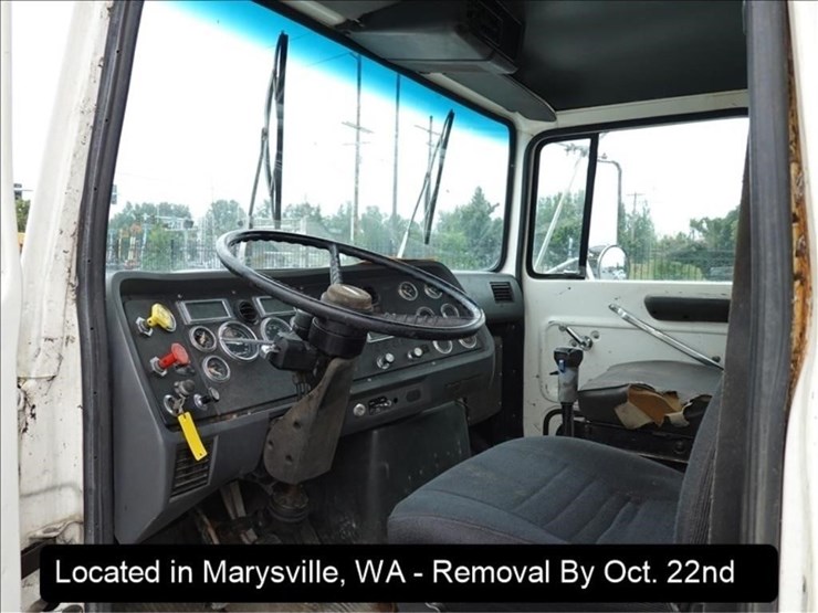 1990-ford-l9000-image-7