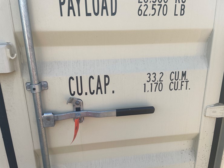 #304-•-20'-shipping-container-image-9