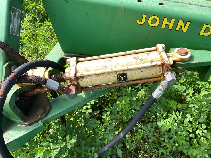 john-deere-115-image-10