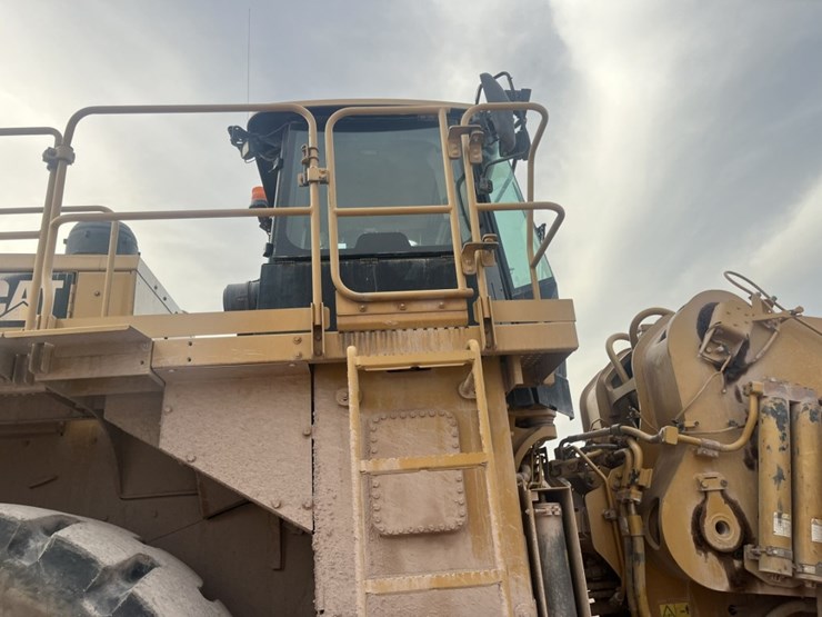 caterpillar-988k-image-92