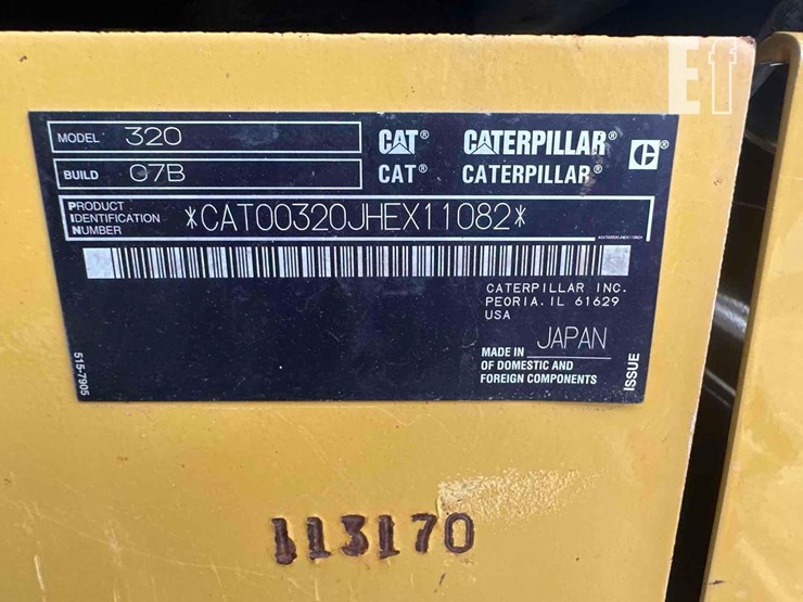 2019-caterpillar-320-image-46