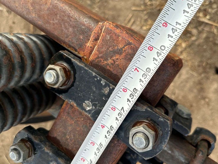 custom-152"-chisel-plow-image-16