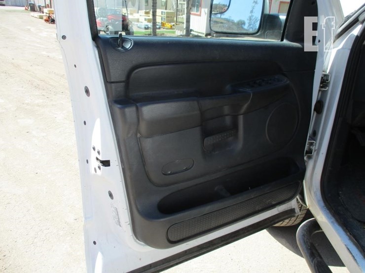2004-dodge-ram-2500-image-14