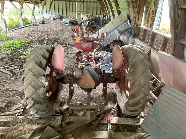 #4484-•-mccormick-super-h-tractor-image-5