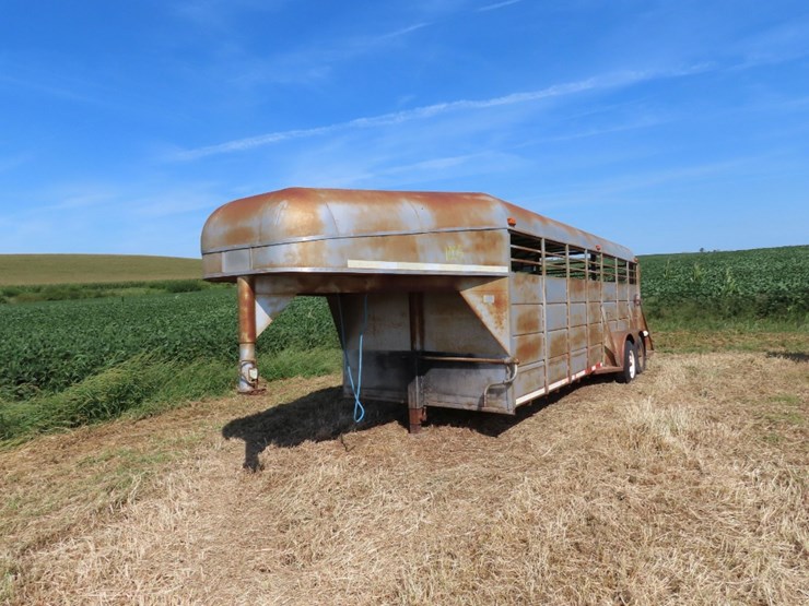 1991-calico-trails-20-ft.-gooseneck-stock-trailer-image-1