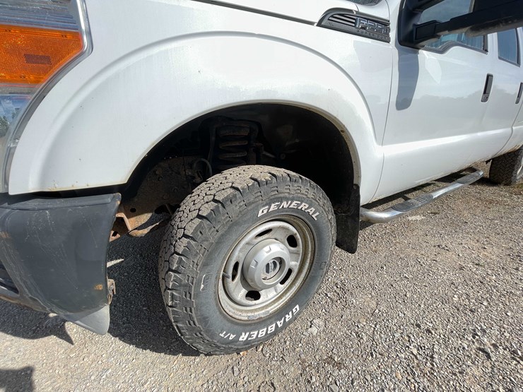 2011-ford-f250-xl-image-13