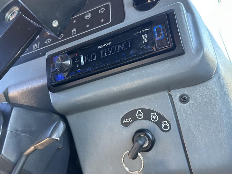 1995-versatile-9680-image-69