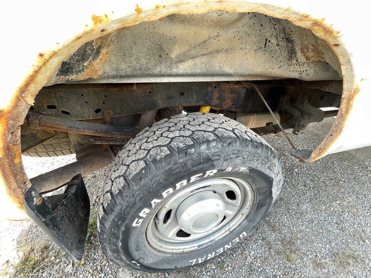 2011-ford-f250-xl-image-33
