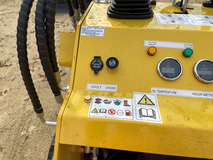 #215-•-new-landhonor-ride-on-skid-steer-loader-image-30