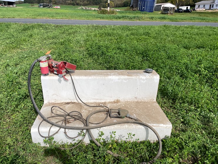 #4451-•-deezee-100-gallon-truck-fuel-tank-image-2