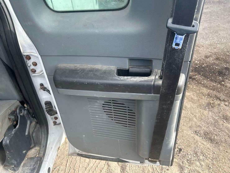 2011-ford-f250-image-17