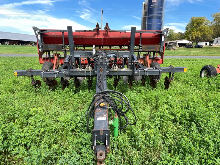 #4455-•-case-5400-soybean-special-grain-drill-image-2