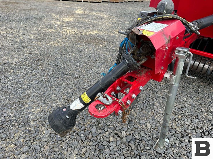 2016-massey-ferguson-1842-image-28