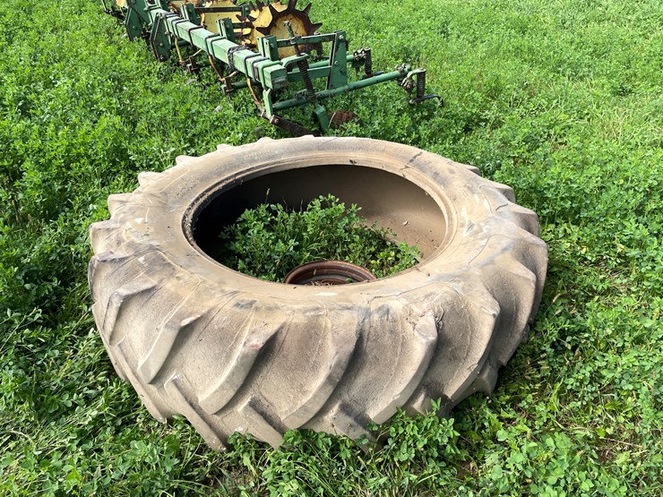 #4469-•-armstrong-tractor-tire-image-1