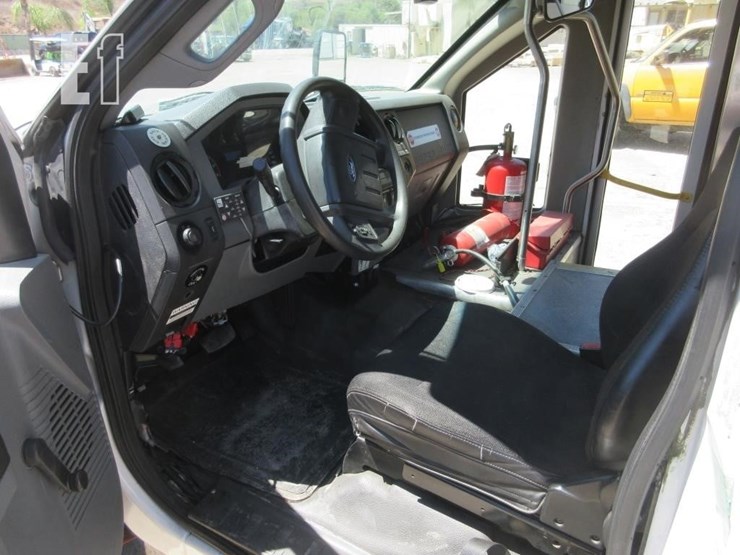 2016-ford-f550-image-9