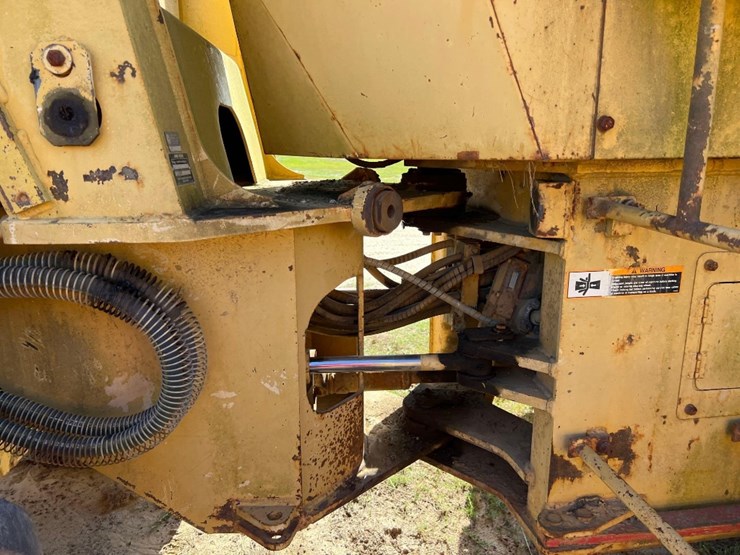 1993-deere-444e-image-15