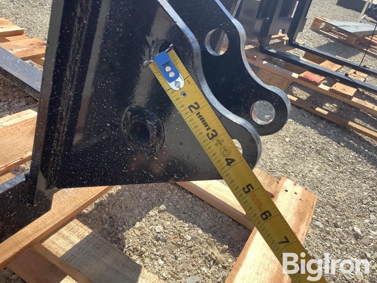 mini-excavator-pallet-fork-attachment-image-18