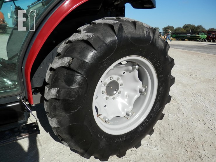 2019-massey-ferguson-1735m-image-25