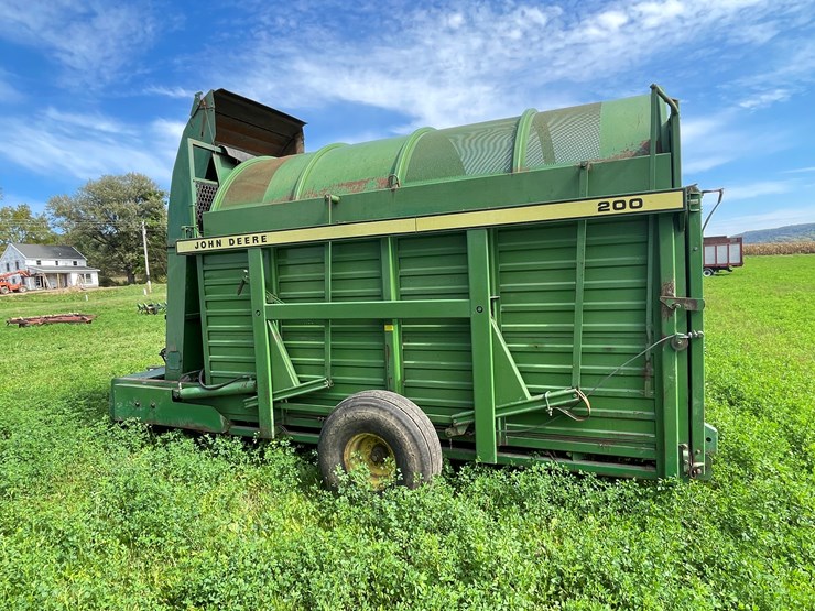 john-deere-200-image-8