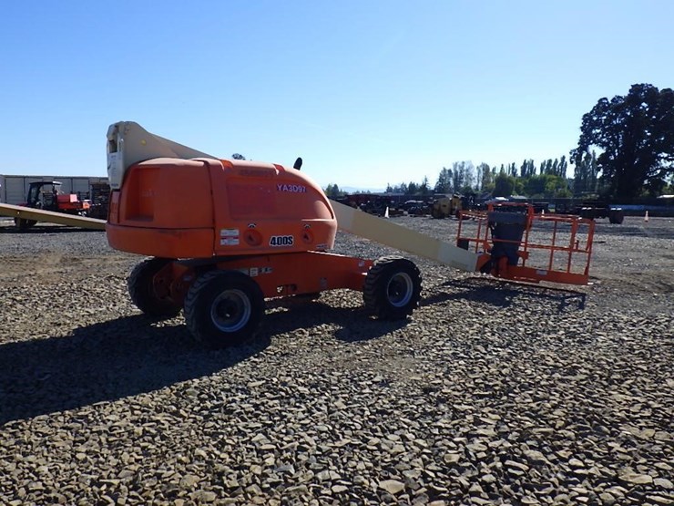 2012-jlg-400s-image-4